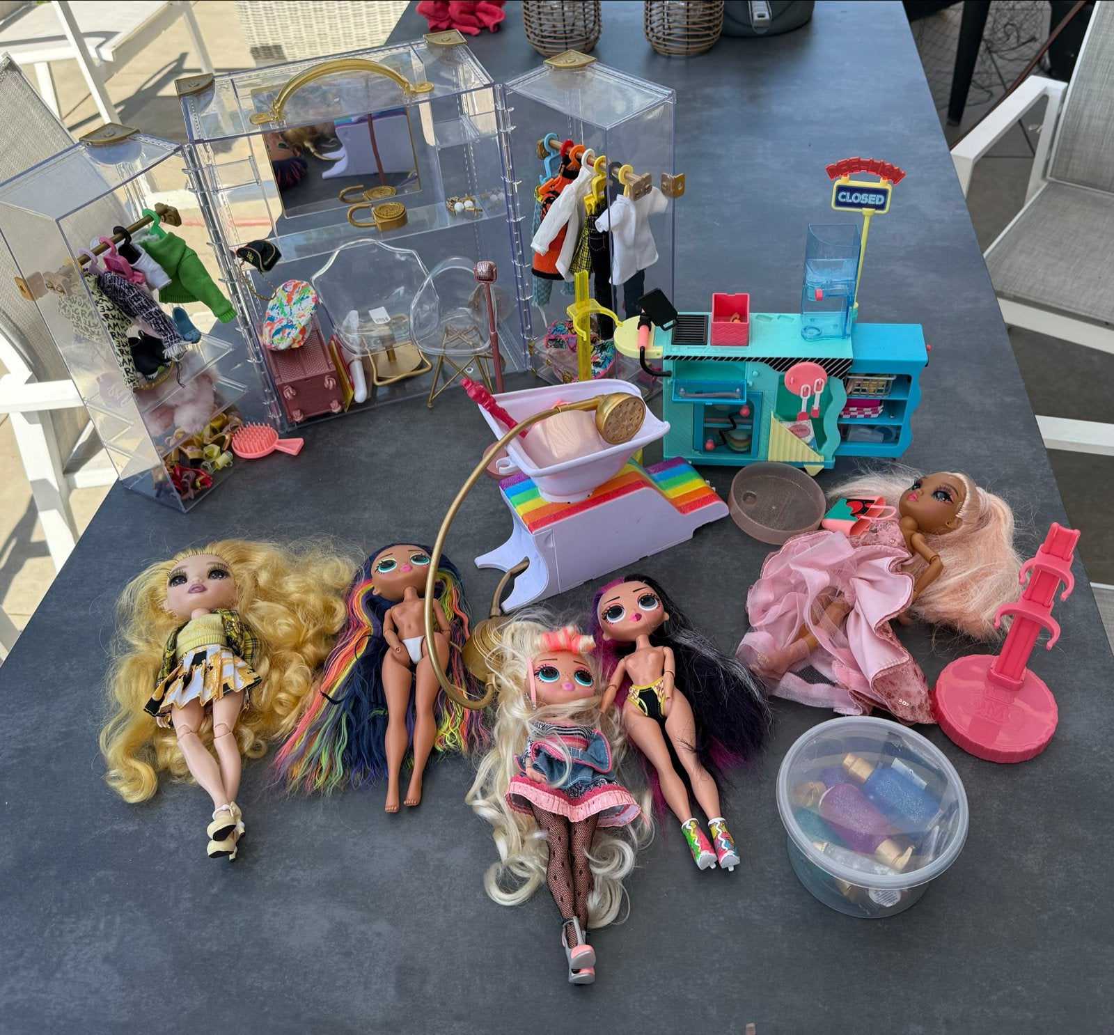 Rainbow high en LOL collectie, inclusief kappersstoel, Ophalen of Verzenden, Gebruikt, Overige typen