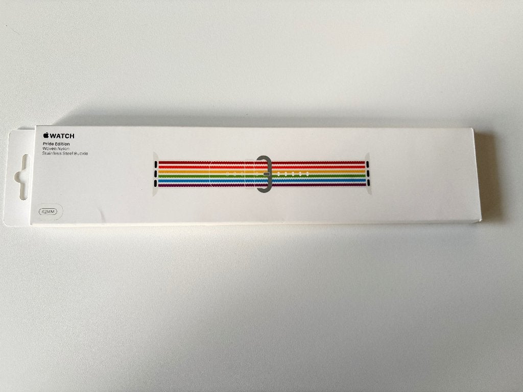 Apple Watch Pride Edition 2018 Woven Nylon 42/44/45/46/49mm, Gebruikt, Bandje, Ophalen of Verzenden, Apple