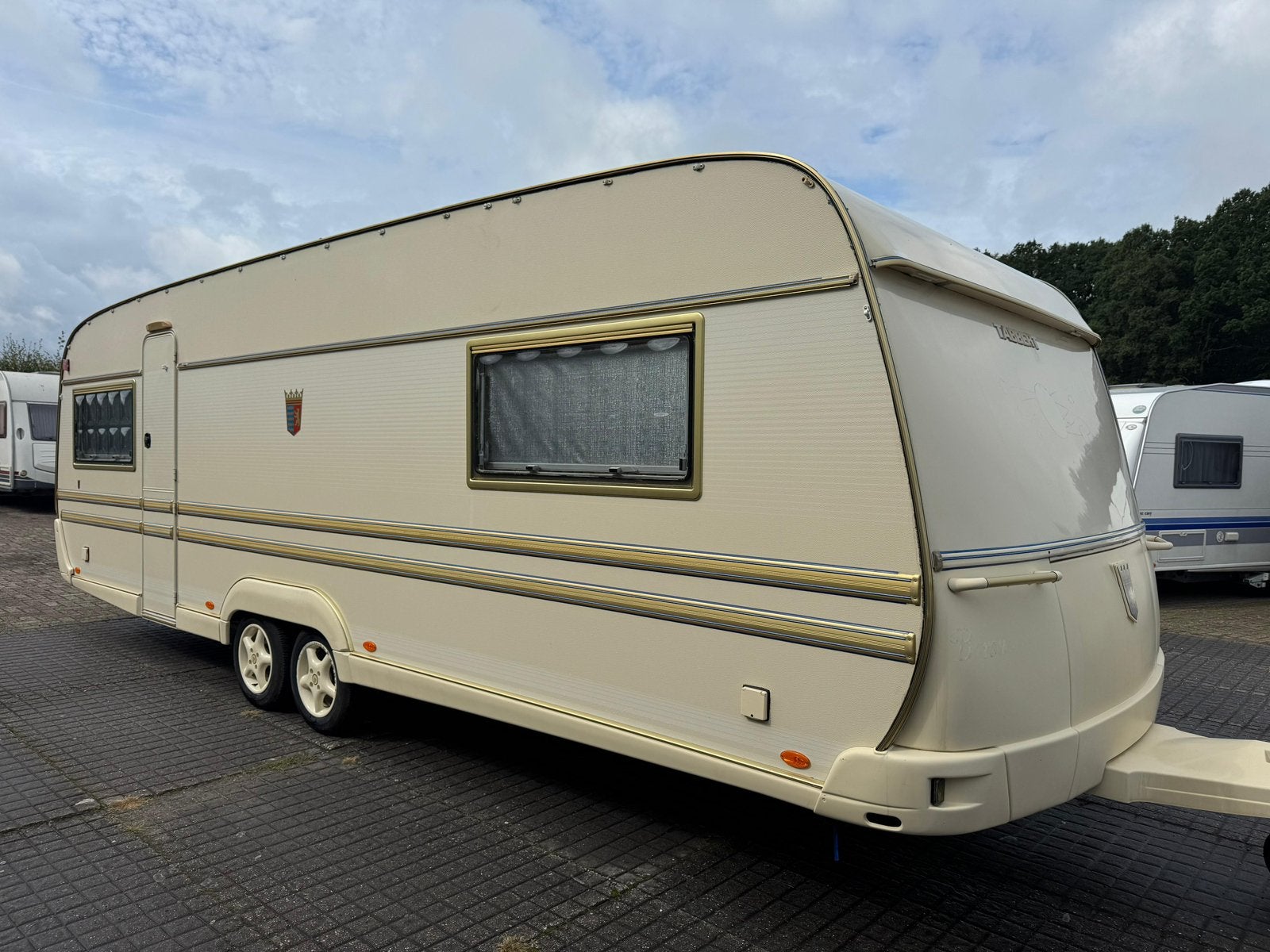 Tabbert Baronesse 2001 – Zeer nette staat  Geen vochtschade, Caravans en Kamperen, Rondzit, Tabbert, Frans bed, 7 tot 8 meter