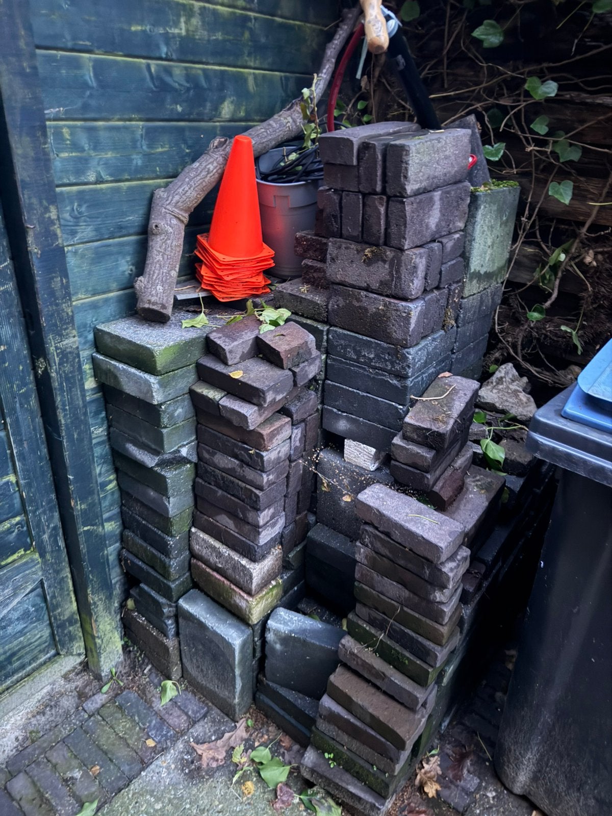 Stapel diverse stenen gratis!, Tuin en Terras, Ophalen, Gebruikt, Beton, Klinkers
