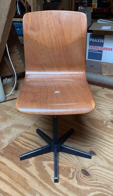 Drie leuke kinderstoelen. Denk van kleuterschool., Kinderen en Baby's, Kinderkamer | Tafels en Stoelen, Ophalen of Verzenden, Gebruikt