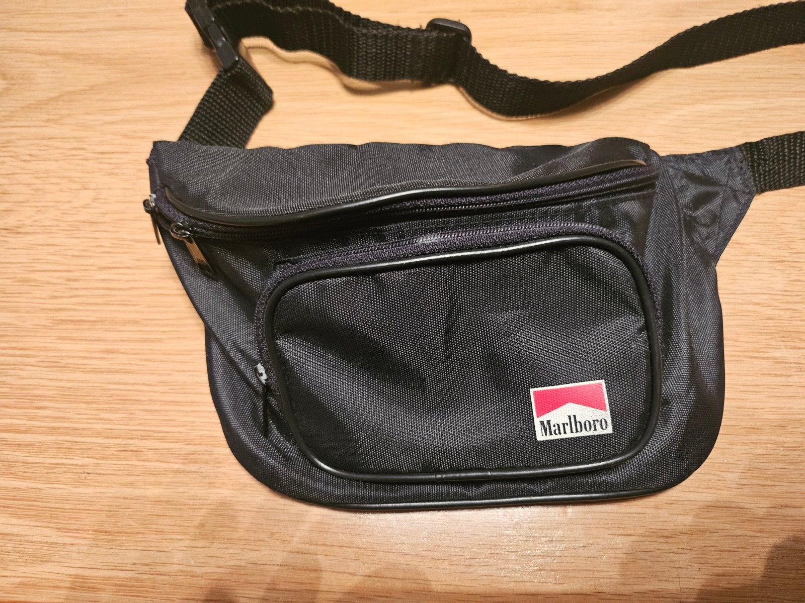 Vintage Marlboro Heuptasje - Zwart, Ophalen of Verzenden, Zo goed als nieuw, Zwart, Overige typen