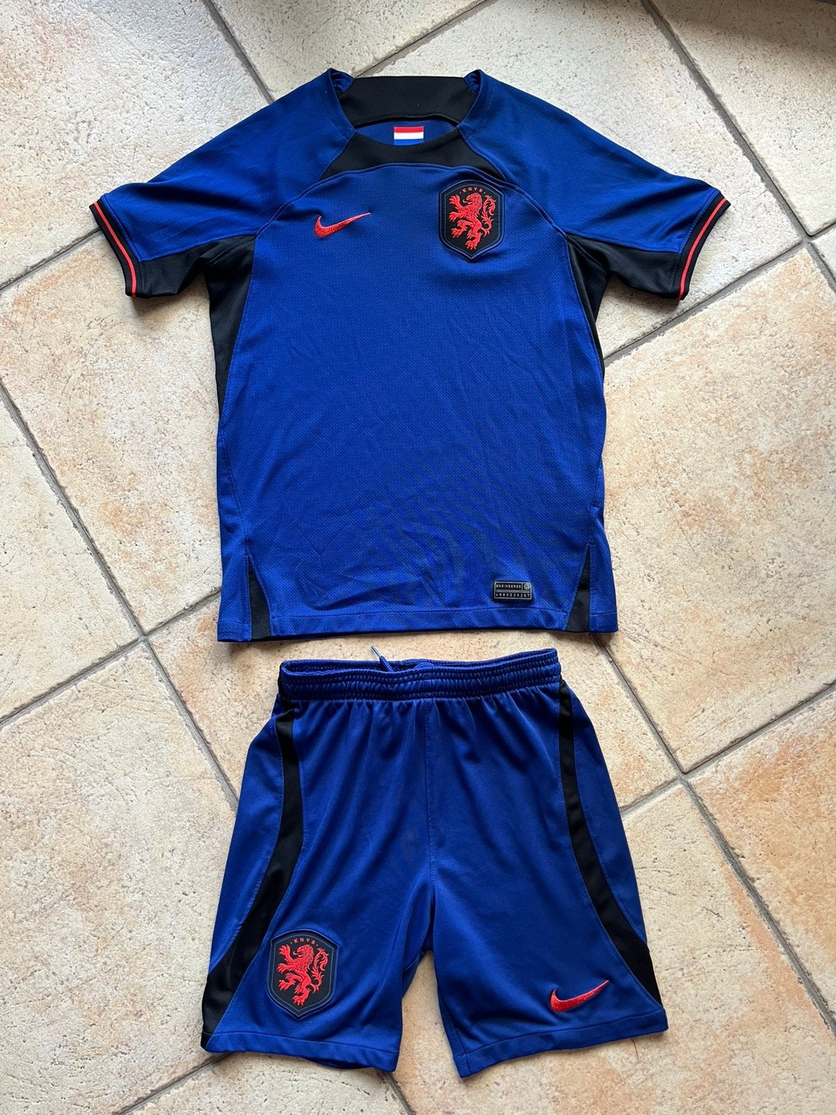 Nederlands elftal tenue WK 2022, Ophalen of Verzenden, Gebruikt, Jongen of Meisje, Sport- of Zwemkleding