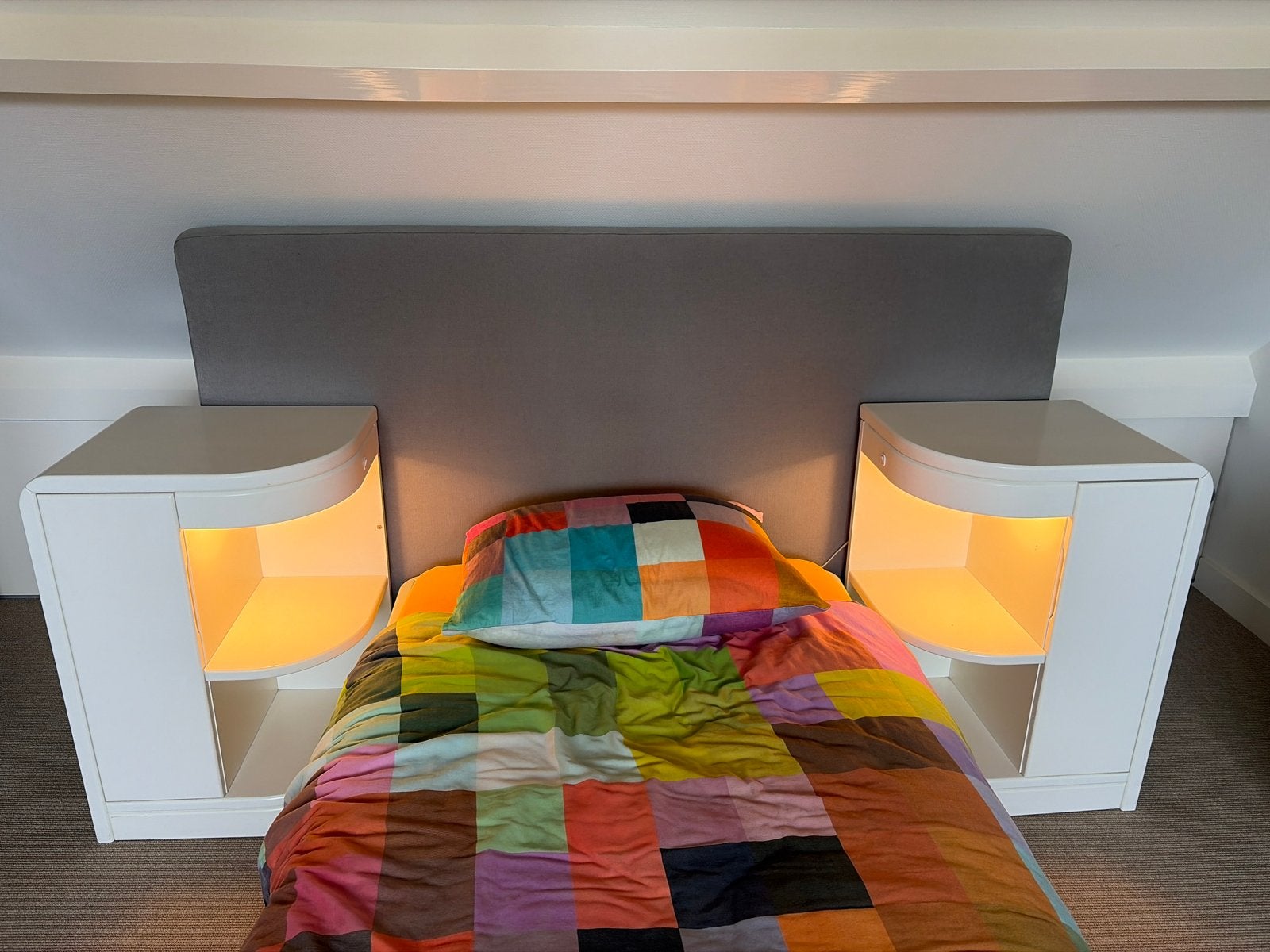 2 Nachtkastjes met Schuiflade en Verlichting, Ophalen of Verzenden, Zo goed als nieuw, 45 tot 65 cm, 70 cm of meer