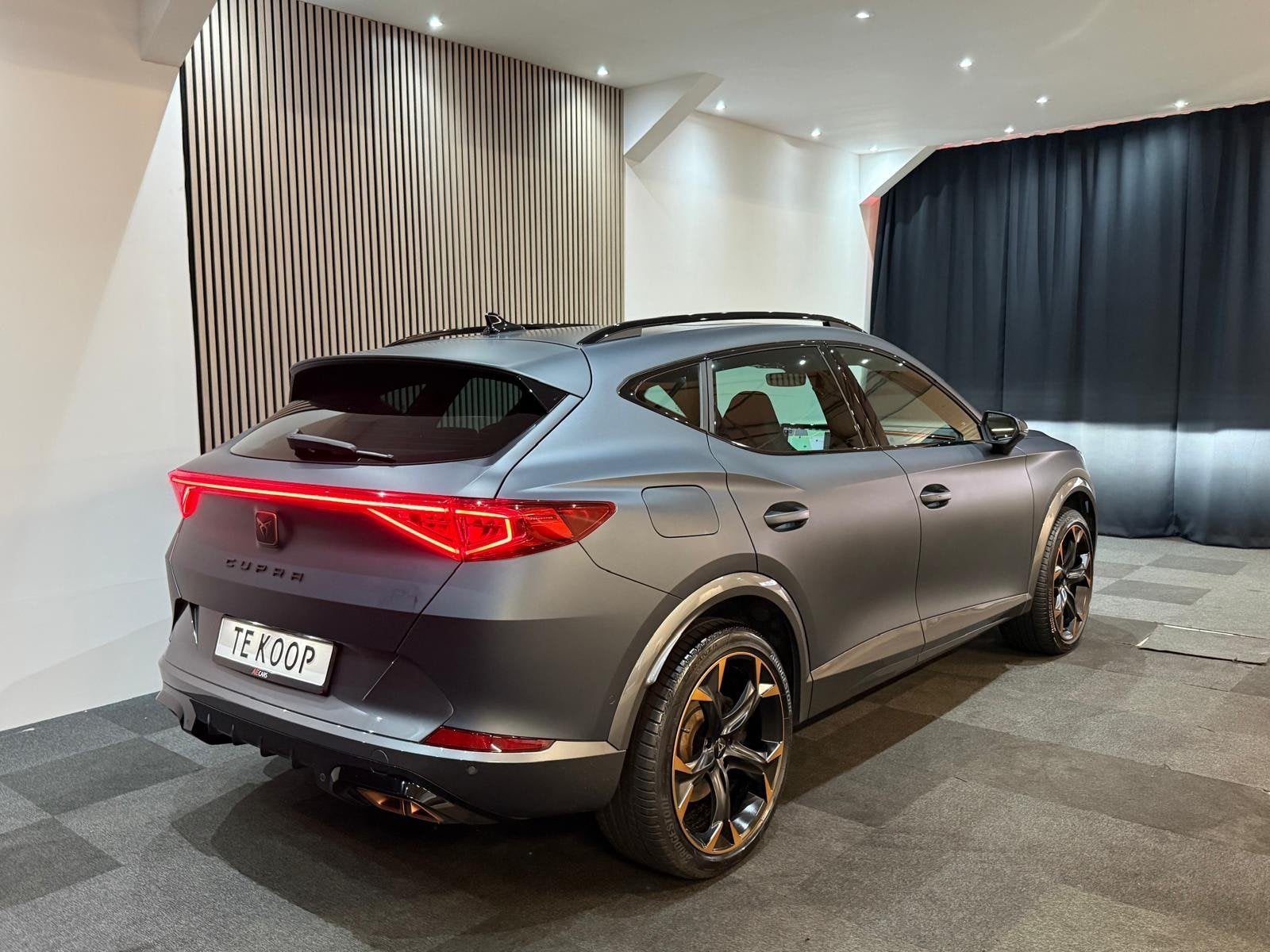 Cupra Formentor 1.4 e-Hybrid VZ Copper Edition Pano Cam Led, Gebruikt, 4 cilinders, Plug-in hybride, Hybride Elektrisch/Benzine