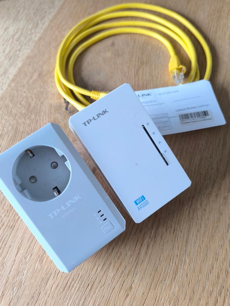 TP-Link Powerline Adapters AV500 (TL-PA4020P & TL-WPA4220), Ophalen of Verzenden, Gebruikt, Router, TP-Link