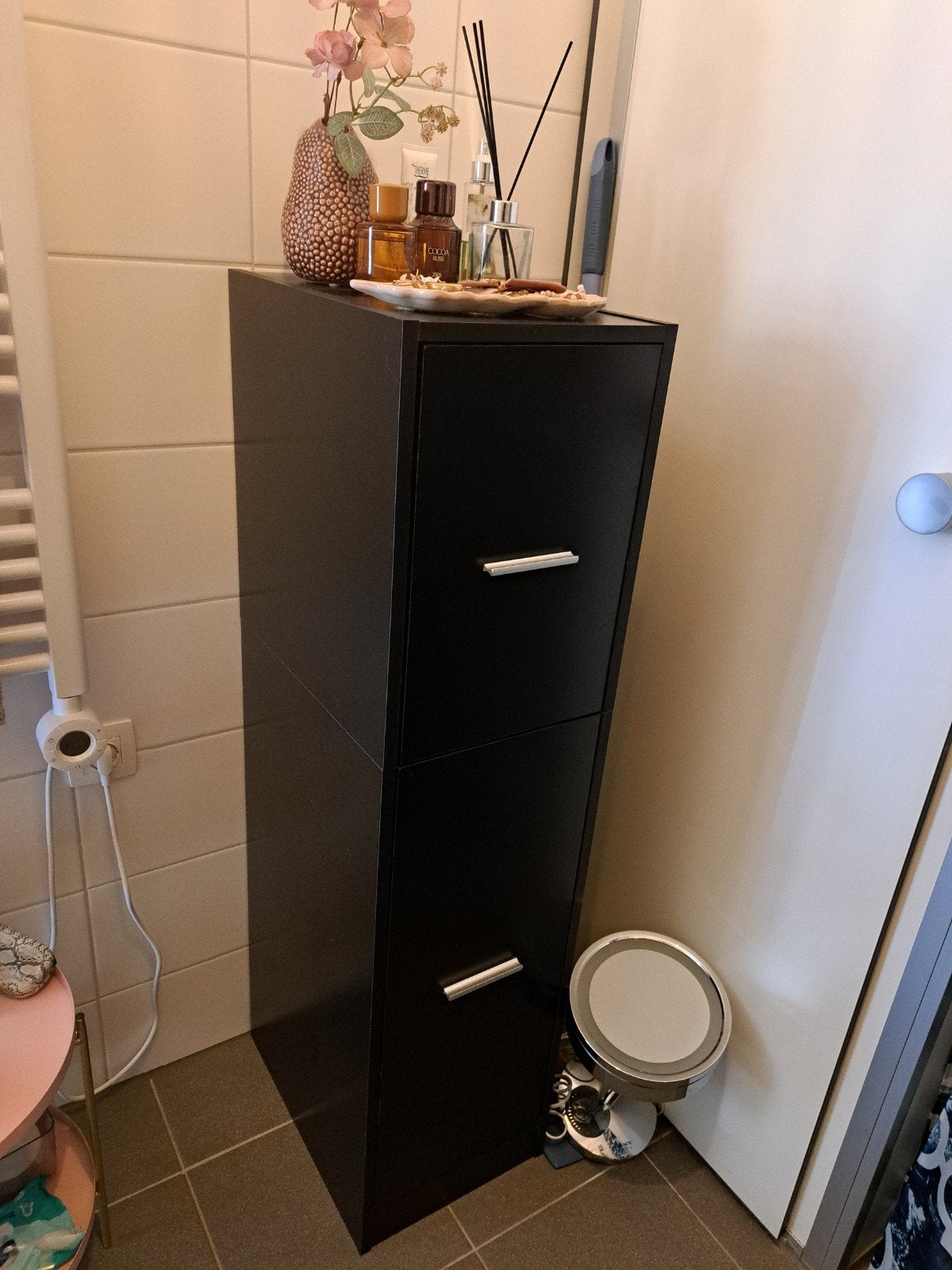zwarte kast met 2 lades, Huis en Inrichting, Ophalen, Zo goed als nieuw