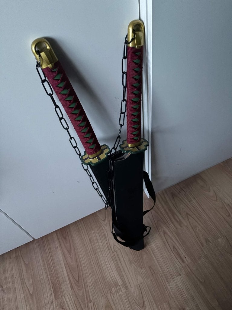 Demon Slayer Tengen Uzui Amber Nichirin Zwaarden Set, Hobby en Vrije tijd, Kostuums, Theaterbenodigdheden en LARP, Ophalen of Verzenden
