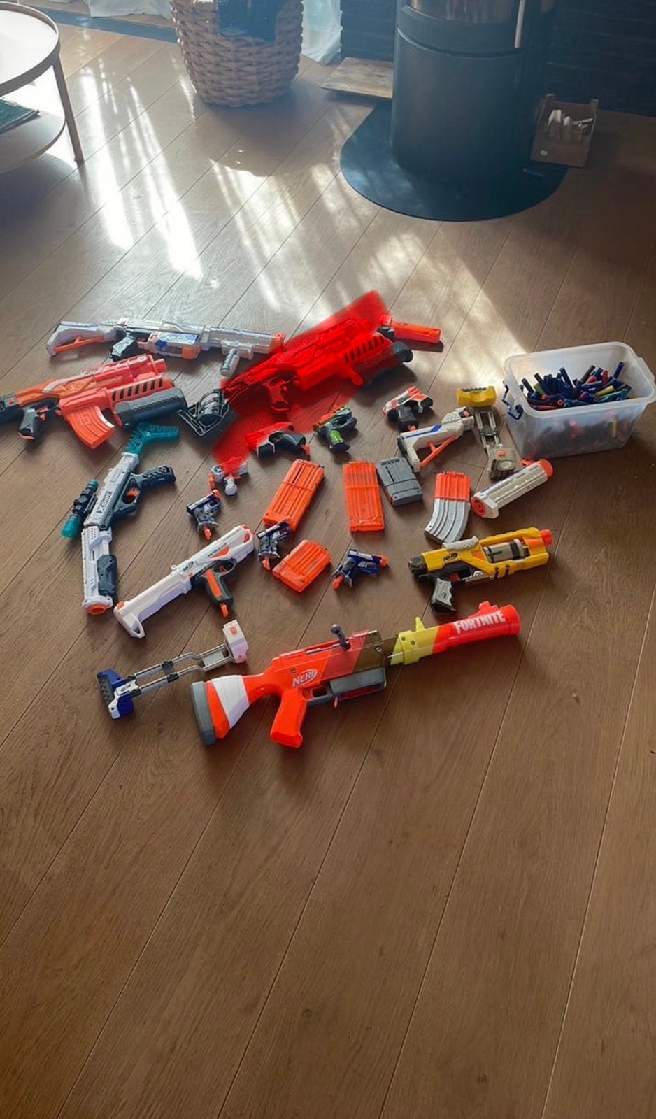 Nerf arsenaal, Kinderen en Baby's, Speelgoed | Buiten | Actiespeelgoed, Ophalen of Verzenden, Gebruikt