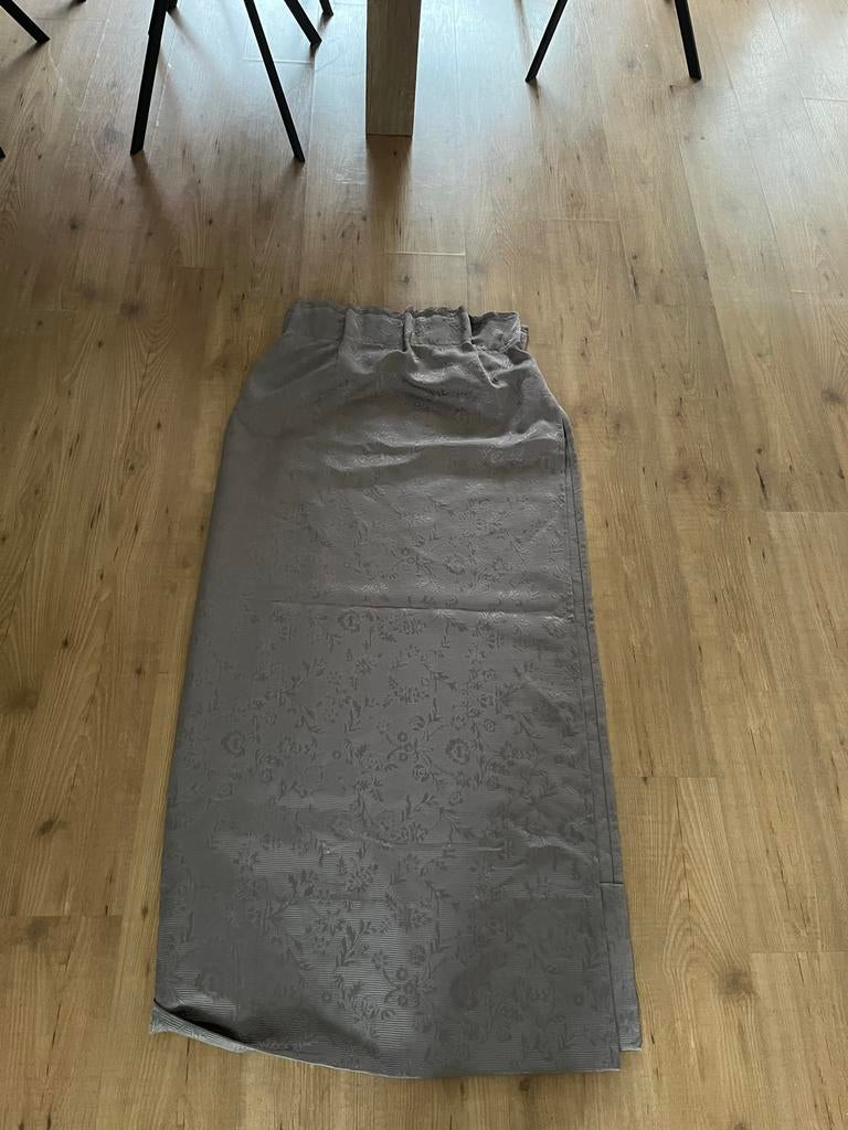IKEA Gordijn ALVINE SPETS Grijs - Bloemenpatroon, Huis en Inrichting, Ophalen, 100 tot 150 cm, 200 cm of meer, Zo goed als nieuw