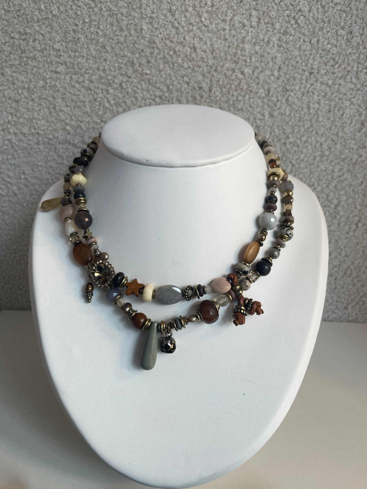 Exoal ketting met natuurstenen en bedels, Sieraden, Tassen en Uiterlijk, Overige kleuren, Ophalen of Verzenden, Zo goed als nieuw