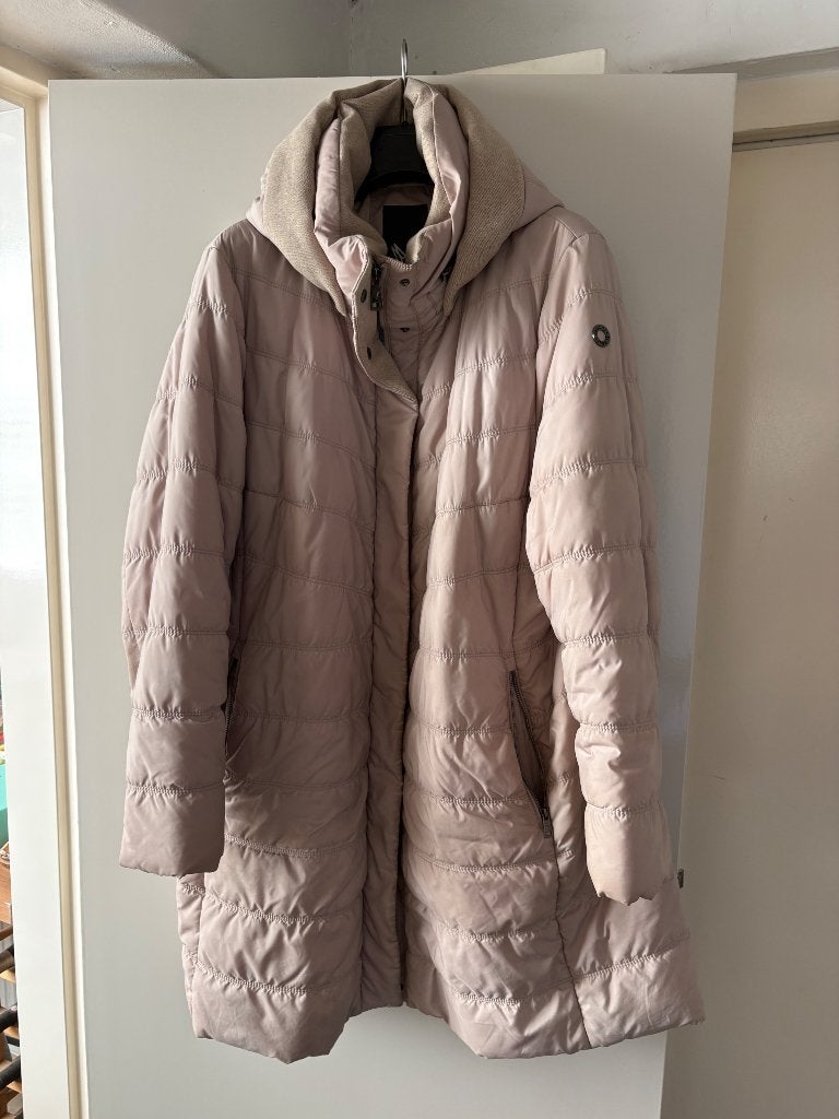 Winterjas, Ophalen, Beige, Maat 46/48 (XL) of groter, Zo goed als nieuw