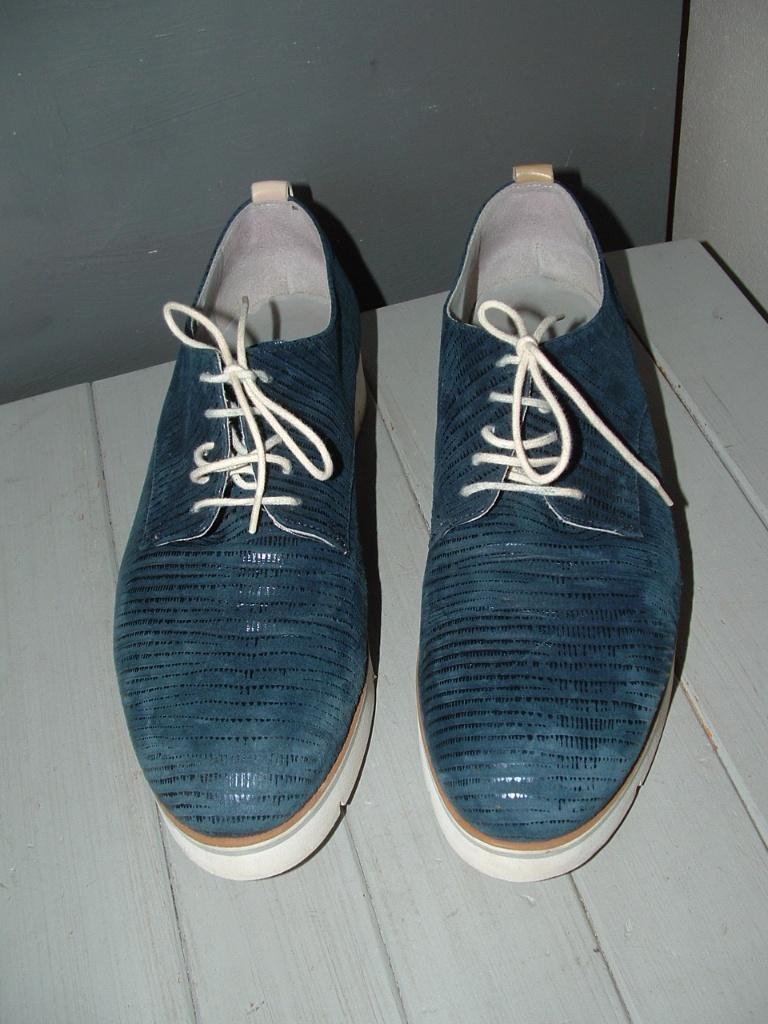 Maripe mooie blauwe veterschoenen plateau maat 43, Kleding | Dames, Schoenen, Blauw, Ophalen of Verzenden, Maripe, Sneakers of Gympen