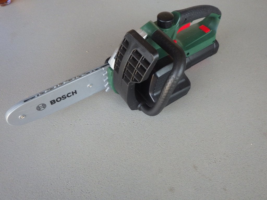 Foto 3 van bosch kinder kettingzaag speelgoed