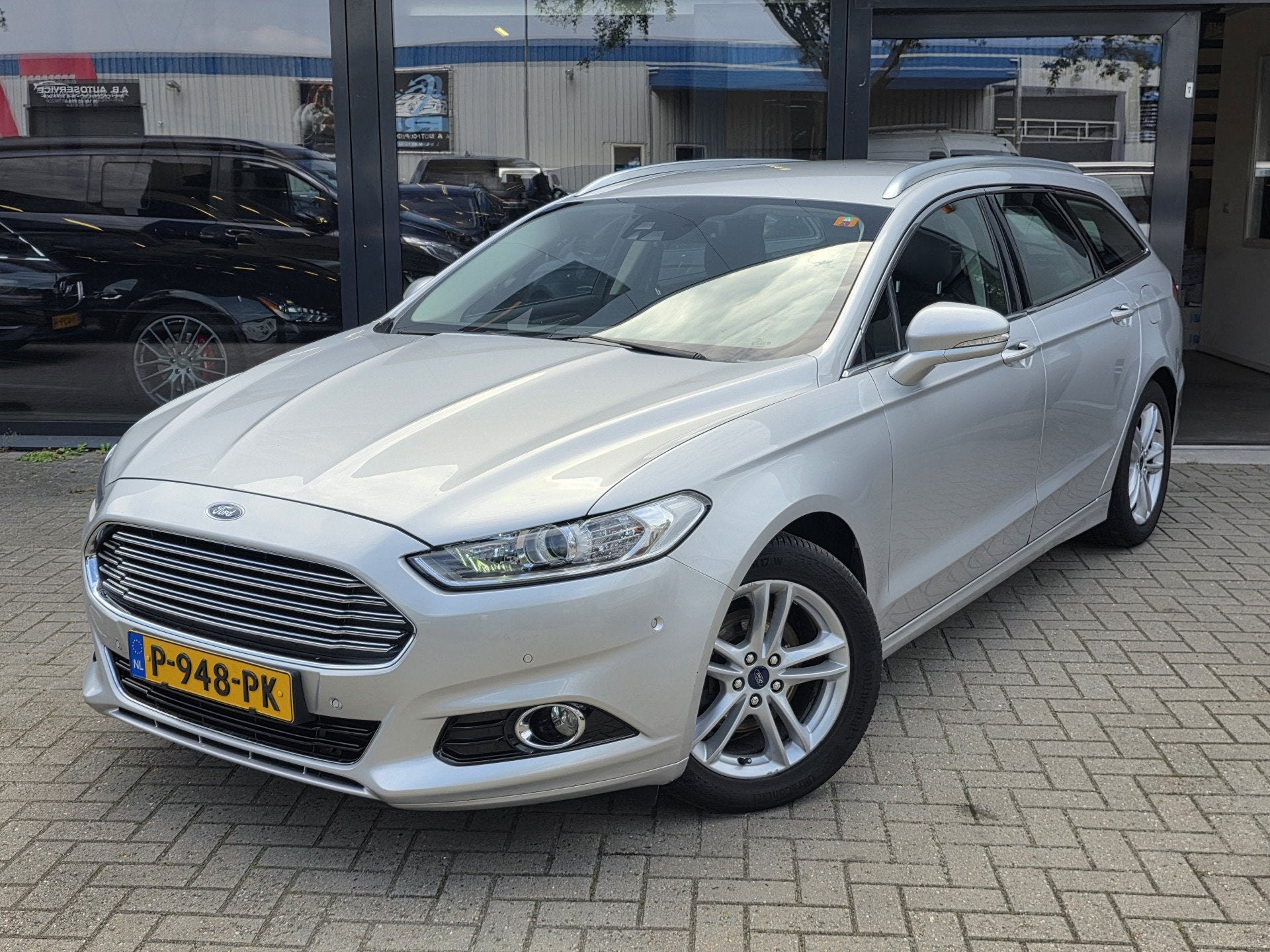 Ford Mondeo Wagon 1.5 Titanium automaat + KEYLESS + NAVIGATI, 4 cilinders, Mondeo, 160 pk, 1427 kg