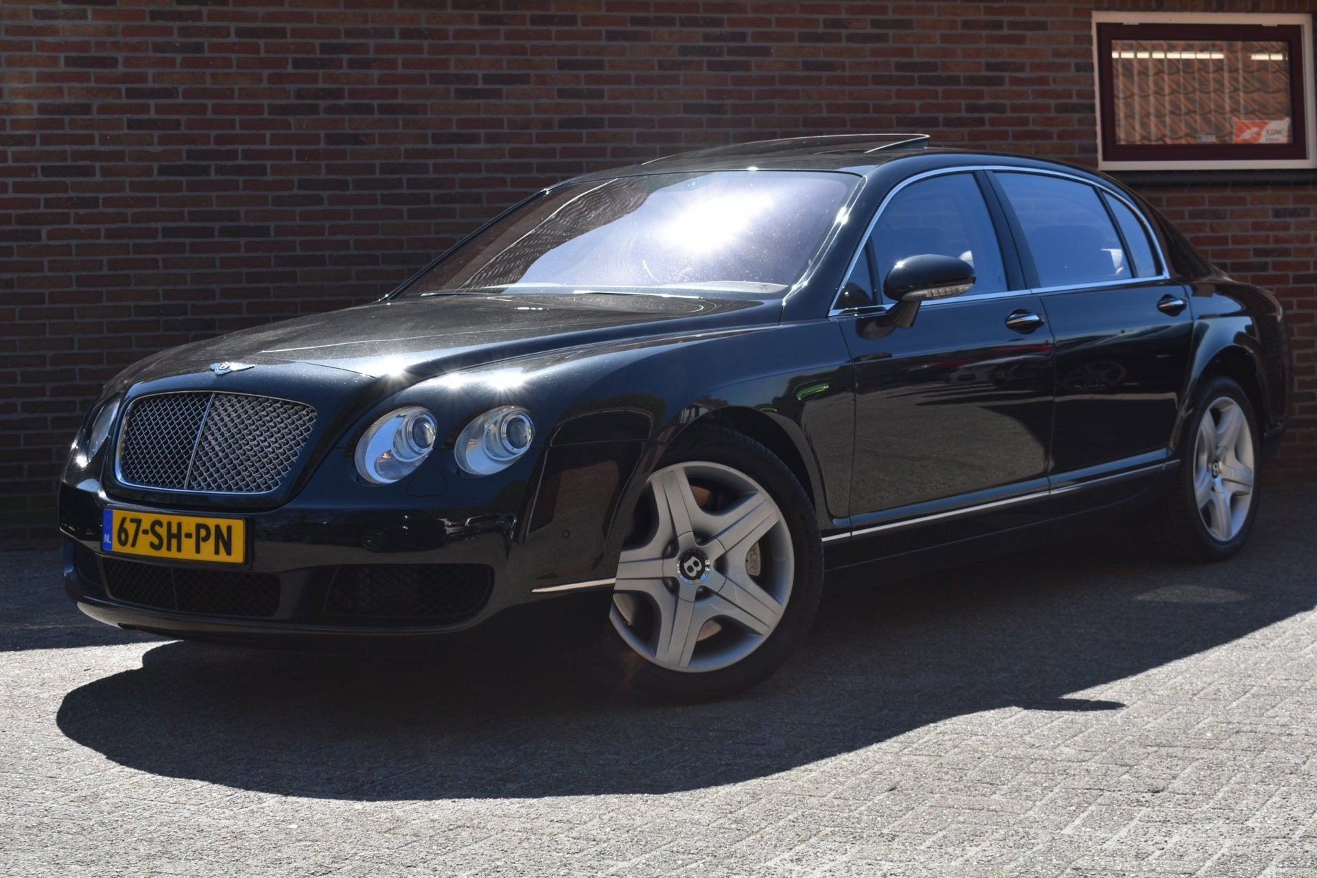 Bentley Continental Flying Spur 6.0 W12 561pk '06 Orig NL Au, Auto's, Automaat, Gebruikt, 12 cilinders, 4 stoelen