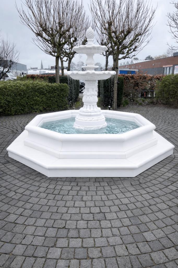 Fontein met rand AANBIEDING, Tuin en Terras, Waterpartijen en Fonteinen, Ophalen, Zo goed als nieuw, Beton, Fontein