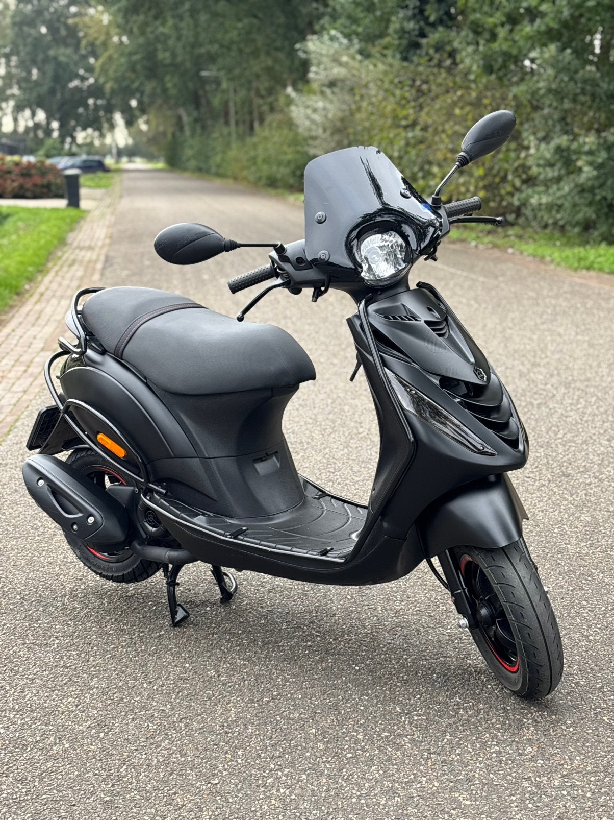 ✅ Zeer Nette Piaggio Zip Sp 2024 Brom 4T BLACK ON BLACK! ✅, Zip, Ophalen of Verzenden, Zo goed als nieuw, Benzine