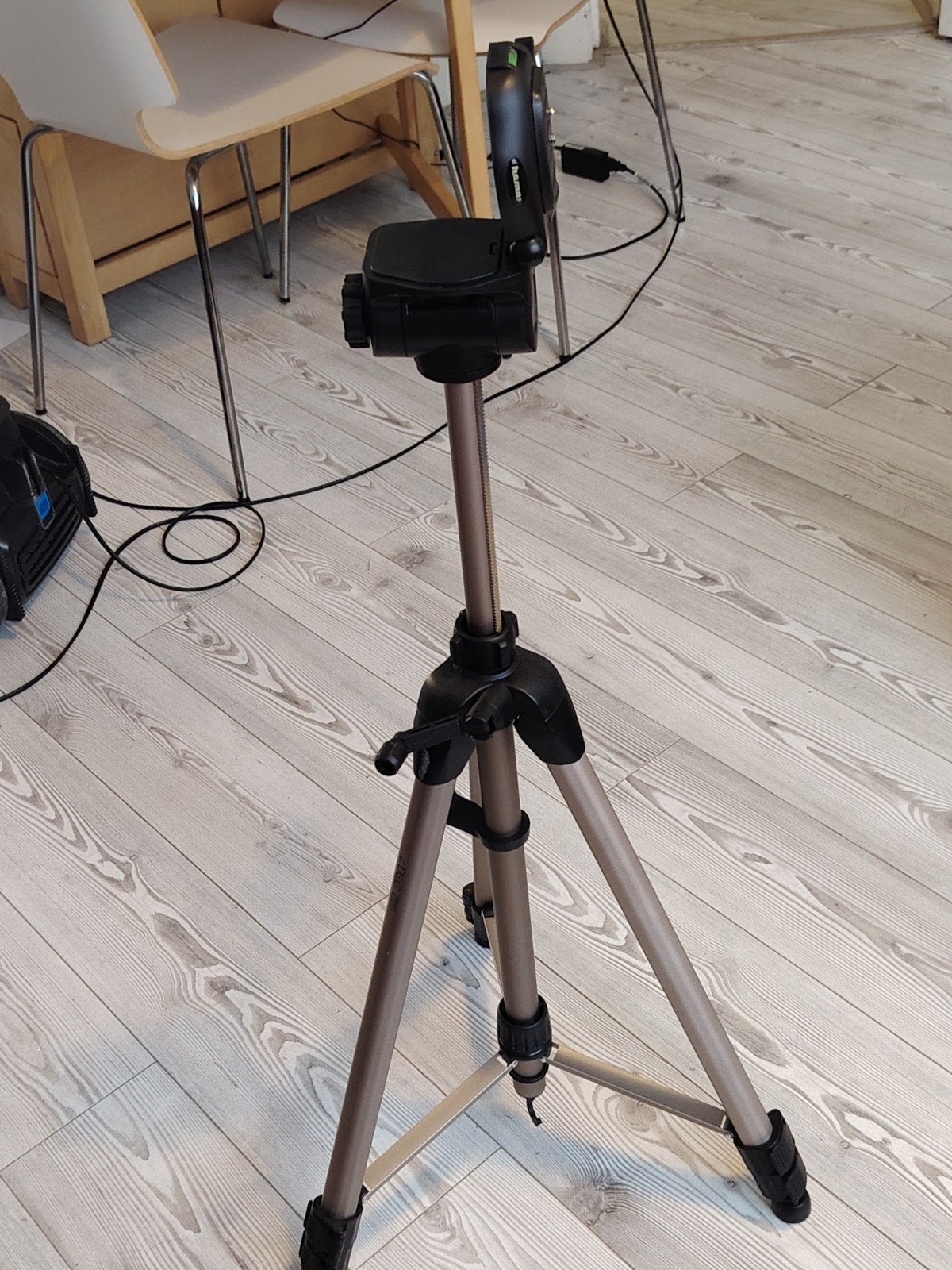 Hama Star 63 Statief - Gebruikt, Audio, Tv en Foto, Ophalen, Gebruikt, Snelkoppelingsplaat, Driepoot