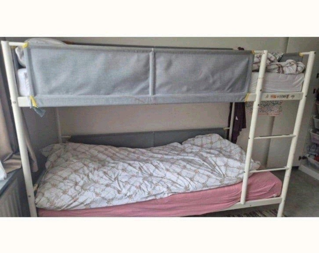 GRATIS stapelbed ikea 90x200 met lattenbodem, Gebruikt, 90 cm, 160 tot 180 cm, Tweepersoons