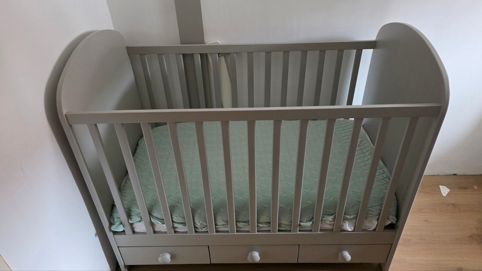 IKEA ledikant - Zo goed als nieuw, Ophalen, 190 cm of minder, Zo goed als nieuw, Grijs