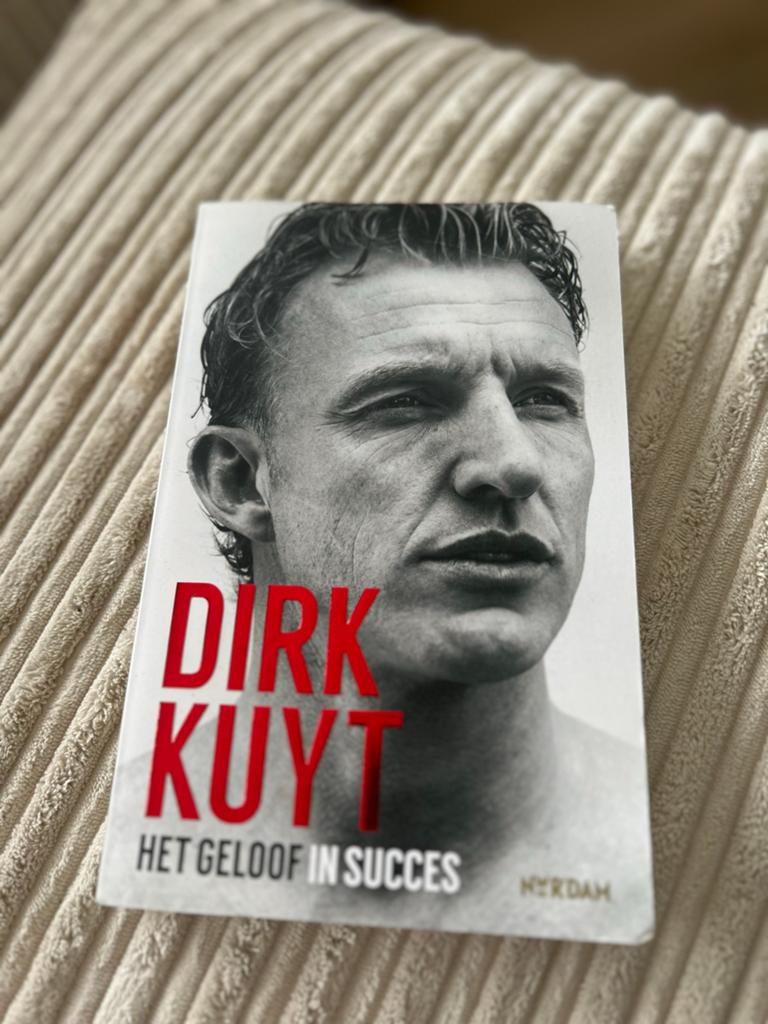 Dirk Kuyt: Het Geloof in Succes - Biografie, Ophalen of Verzenden, Zo goed als nieuw, Sport