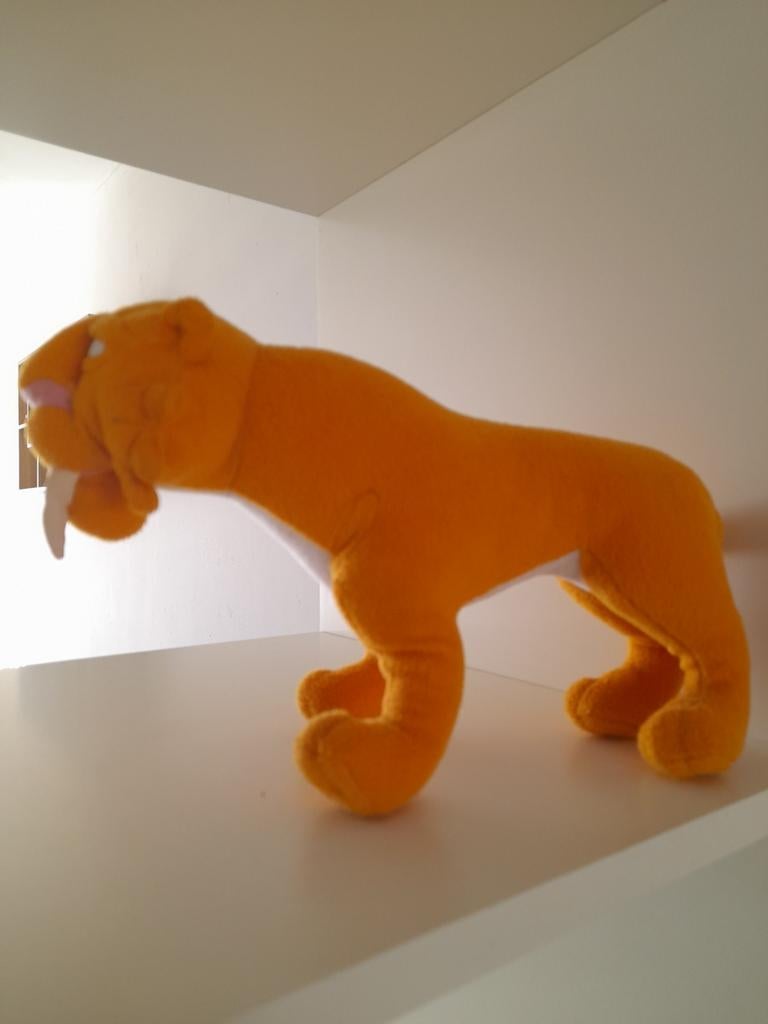 Speelgoed sabeltandtijger knuffel, Ophalen