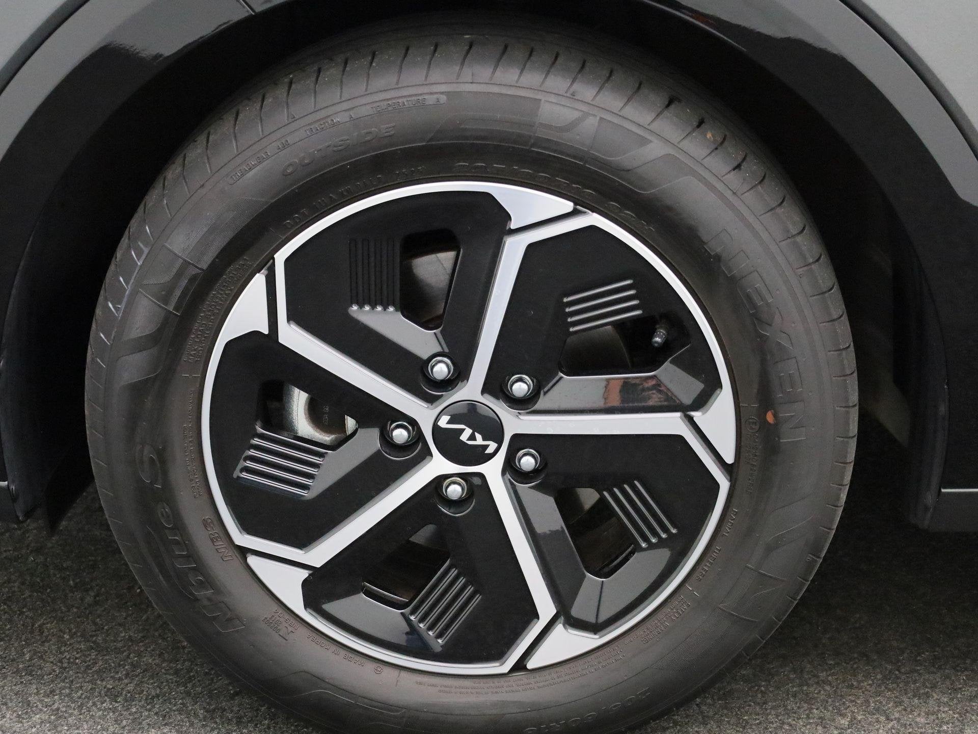 Foto 16 van Kia Niro 1.6 GDi PHEV DynamicPlusLine | Navi | Camera | Elec