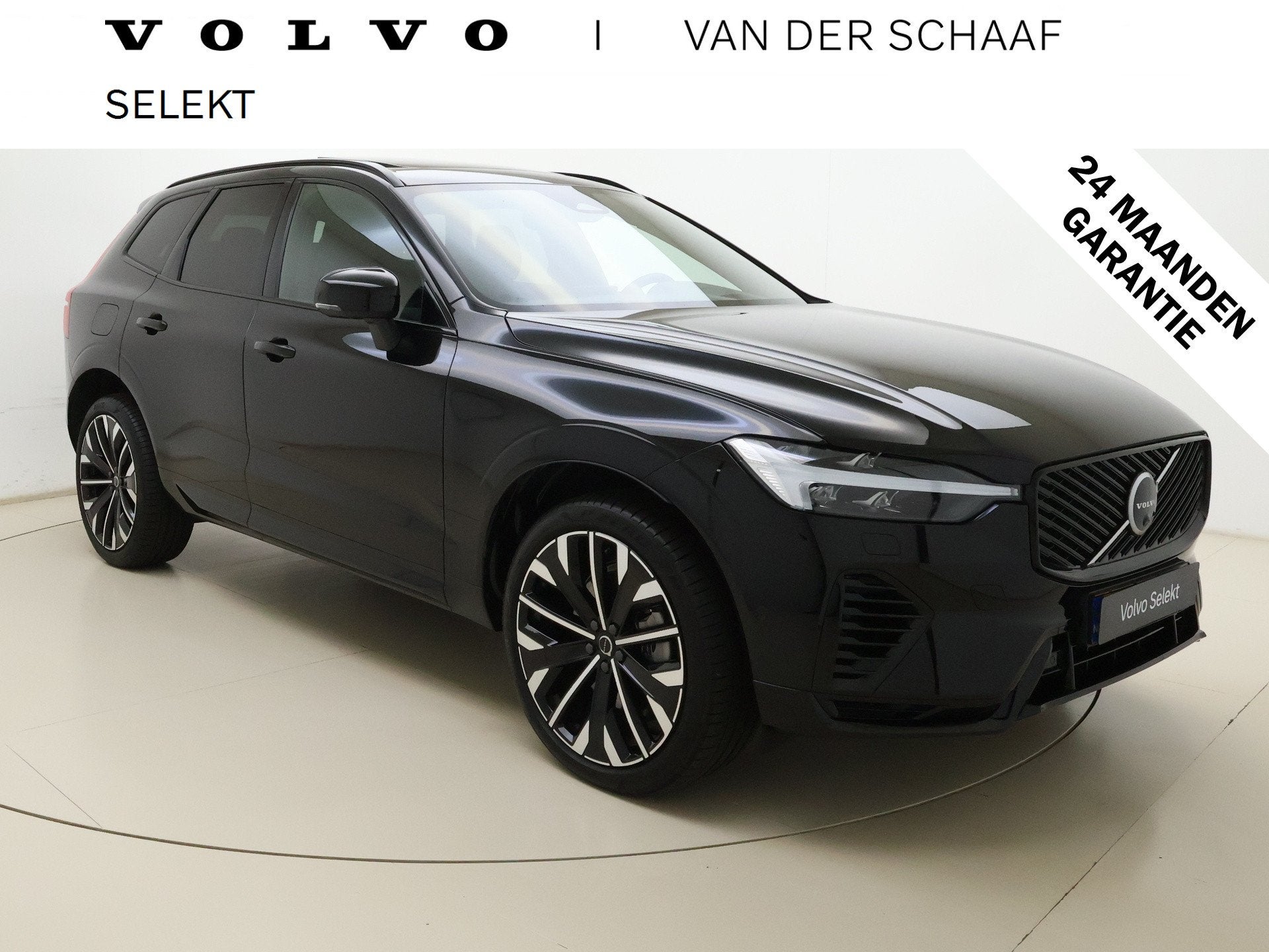 Volvo XC60 T6 350pk AWD Ultra Dark / Luchtvering / Bowers en, Automaat, Stof, Gebruikt, Zwart