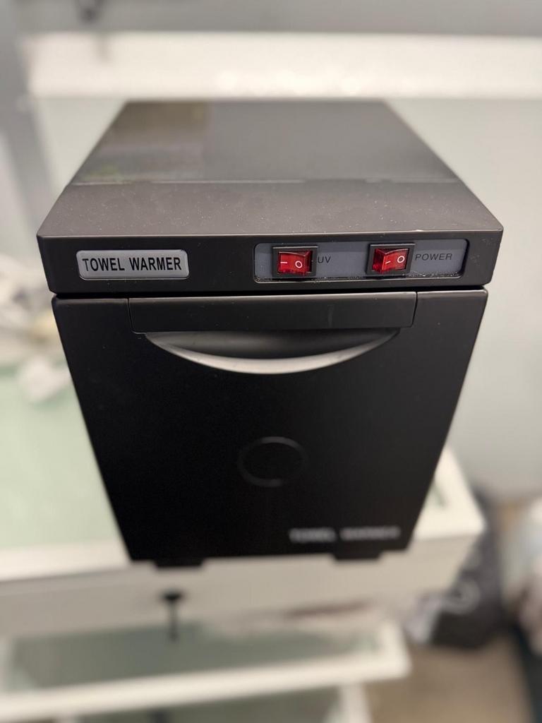 Handdoekverwarmer met UV-sterilisator NIEUW, Ophalen, Zo goed als nieuw