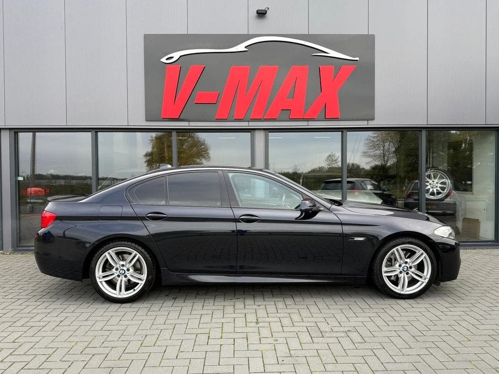 BMW 528i Sedan AUT M-Sport Vol Leder HUD Navi Prof Stoelverw, Automaat, Euro 5, Gebruikt, Zwart
