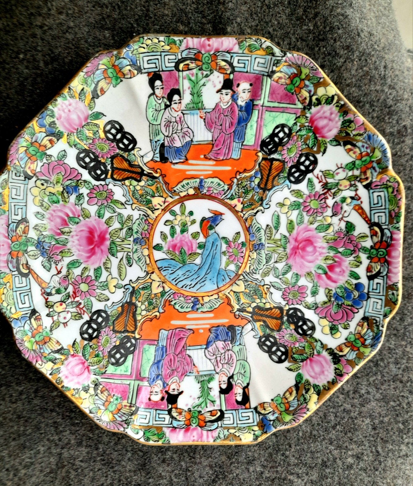 Zeldzaam puntgaaf antiek Chinees Rose Medaillon bord zgst, Ophalen of Verzenden