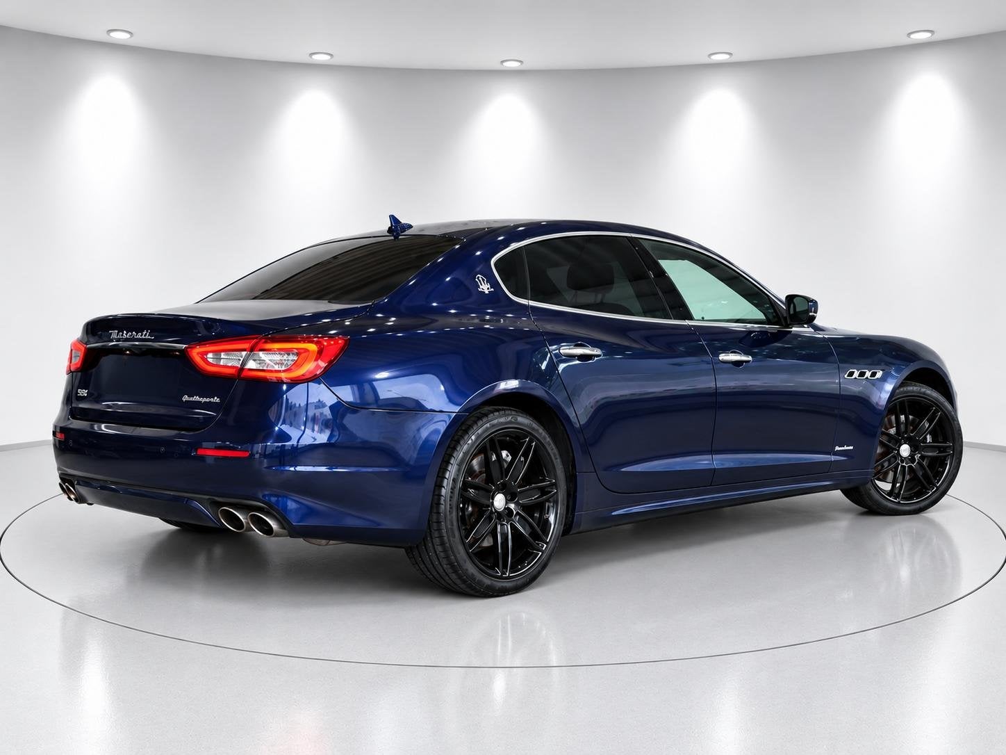 Maserati Quattroporte 3.0 S Q4 GranLusso Panodak 360 Camera, Auto's, Automaat, Dealer onderhouden, Automatische klimaatregeling
