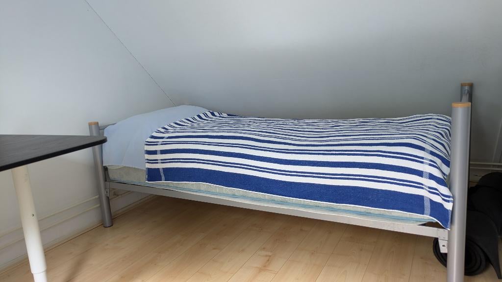 Logeer bed, Ophalen, 90 cm, Eenpersoons, Modern strak