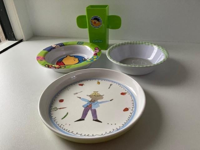 leuke SET kinderborden, kommetje, pakjeshouder, Ophalen of Verzenden, Zo goed als nieuw