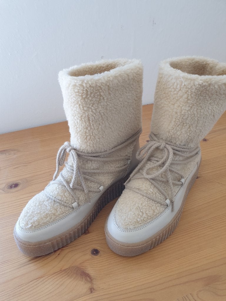Boot Vachtlaarzen Creme, Beige, Overige typen, Ophalen of Verzenden, Onbekend