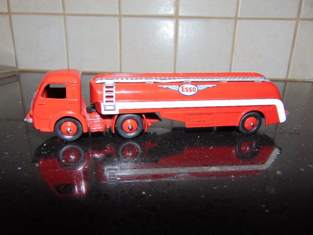 Dinky Toys Atlas 32C, 579 Panhard Esso Tanker 1956-58, Ophalen of Verzenden, Gebruikt, Bus of Vrachtwagen, Dinky Toys