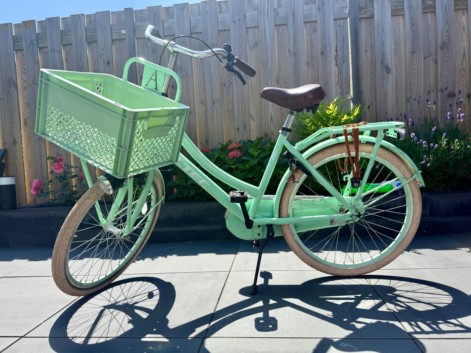 Altec Urban kinderfiets met mand (24 inch), Ophalen, Gebruikt, Terugtraprem, 20 inch of meer