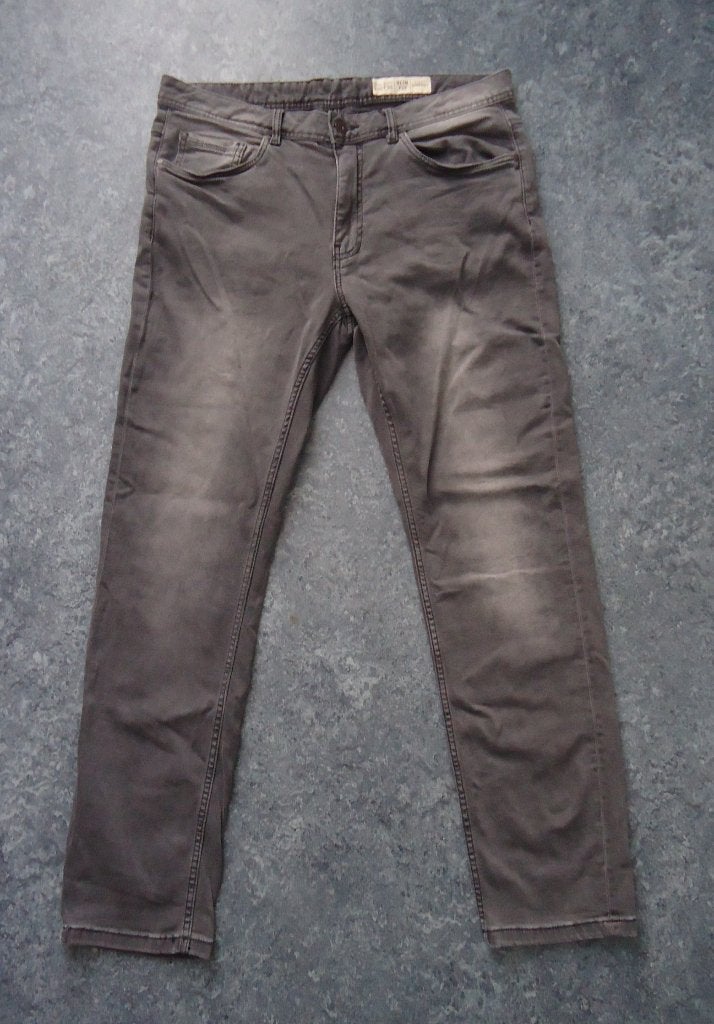 Te koop een grijze stretch jeans van Livergy (maat: 38/32)., Overige jeansmaten, Ophalen of Verzenden, Zo goed als nieuw, Livergy