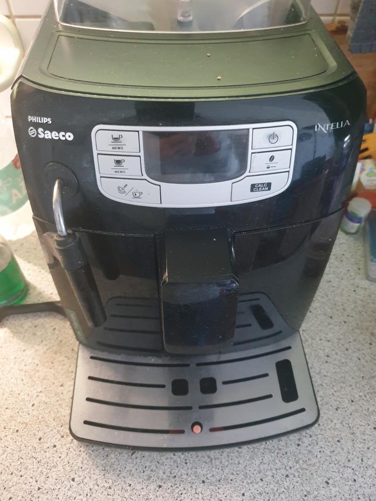 Philips Saeco Intelia Koffiebonenmachine - Zwart, Witgoed en Apparatuur, Koffiezetapparaten, Gebruikt, Koffiemachine, Afneembaar waterreservoir