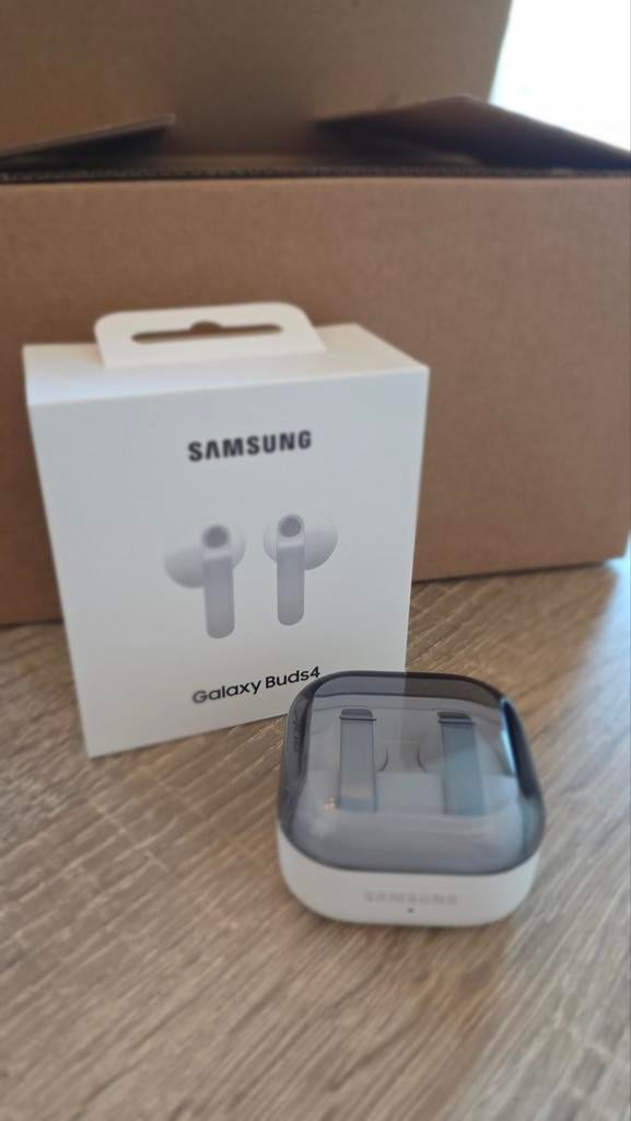 Samsung Galaxy Buds 4 – Nieuw in doos - slechts 1x geopend, Telecommunicatie, Mobiele telefoons | Oordopjes, Ophalen of Verzenden