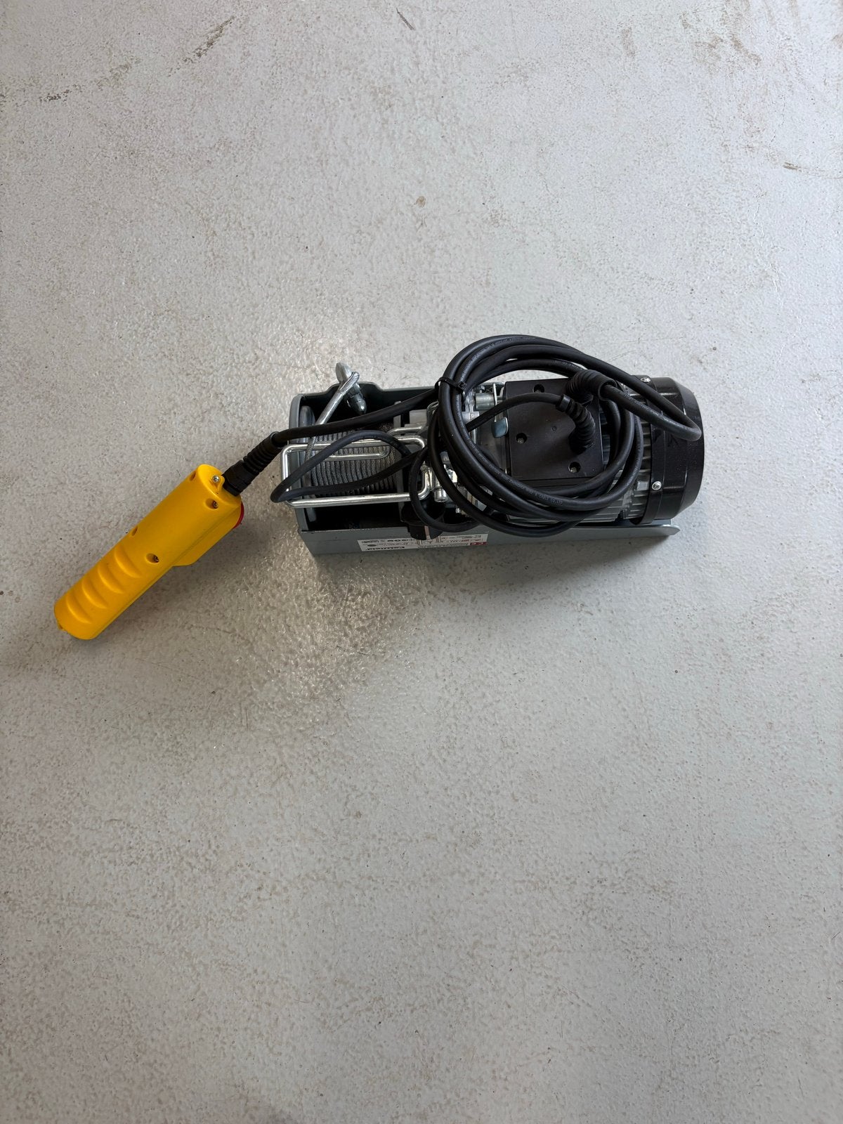 Pattfield PE-600 SHZ Elektrische Takel - 1050W, Ophalen, Zo goed als nieuw, Elektrisch