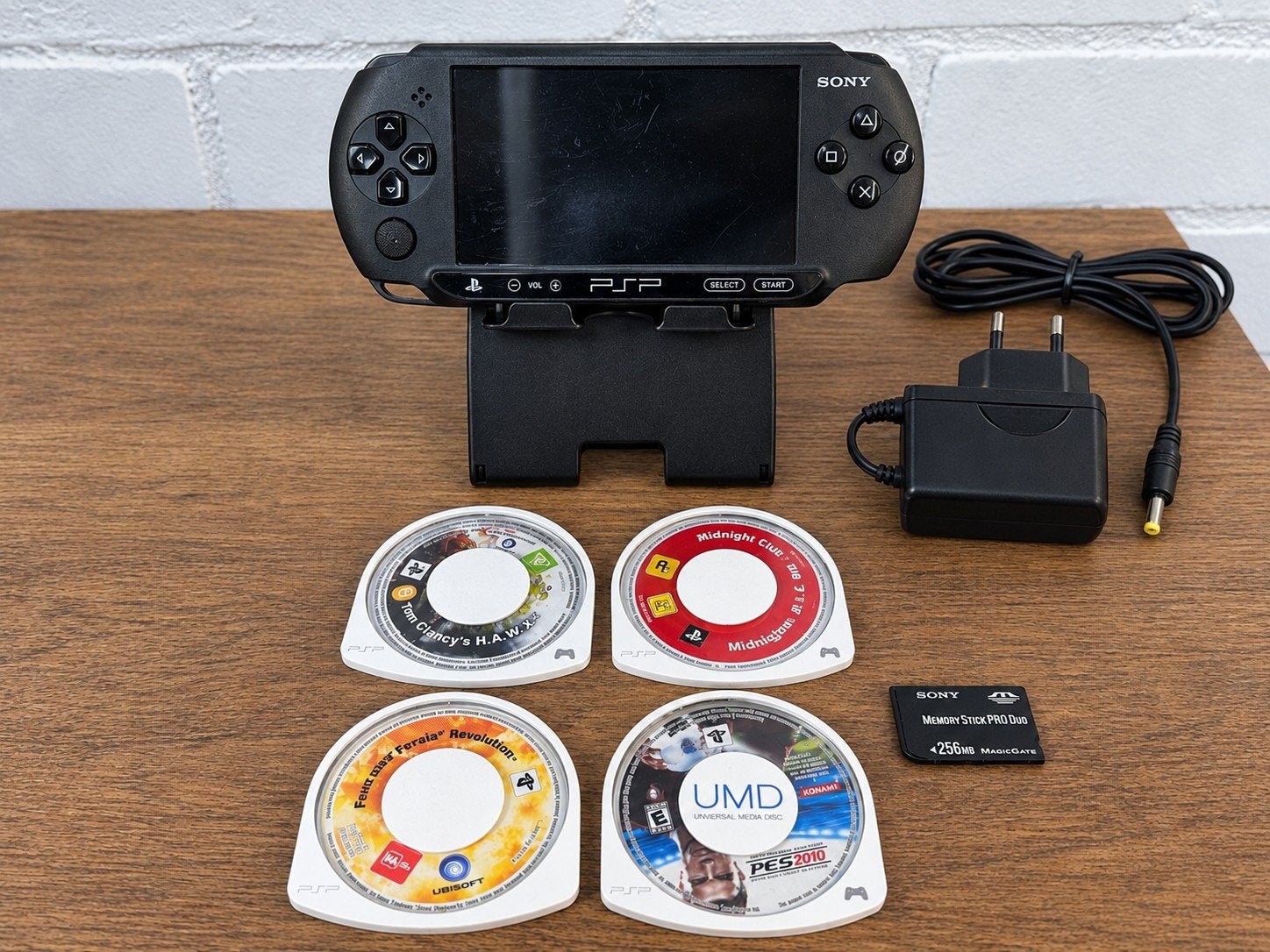 Psp Black | 4 Games | INRUIL MOGELIJK!!, Ophalen of Verzenden