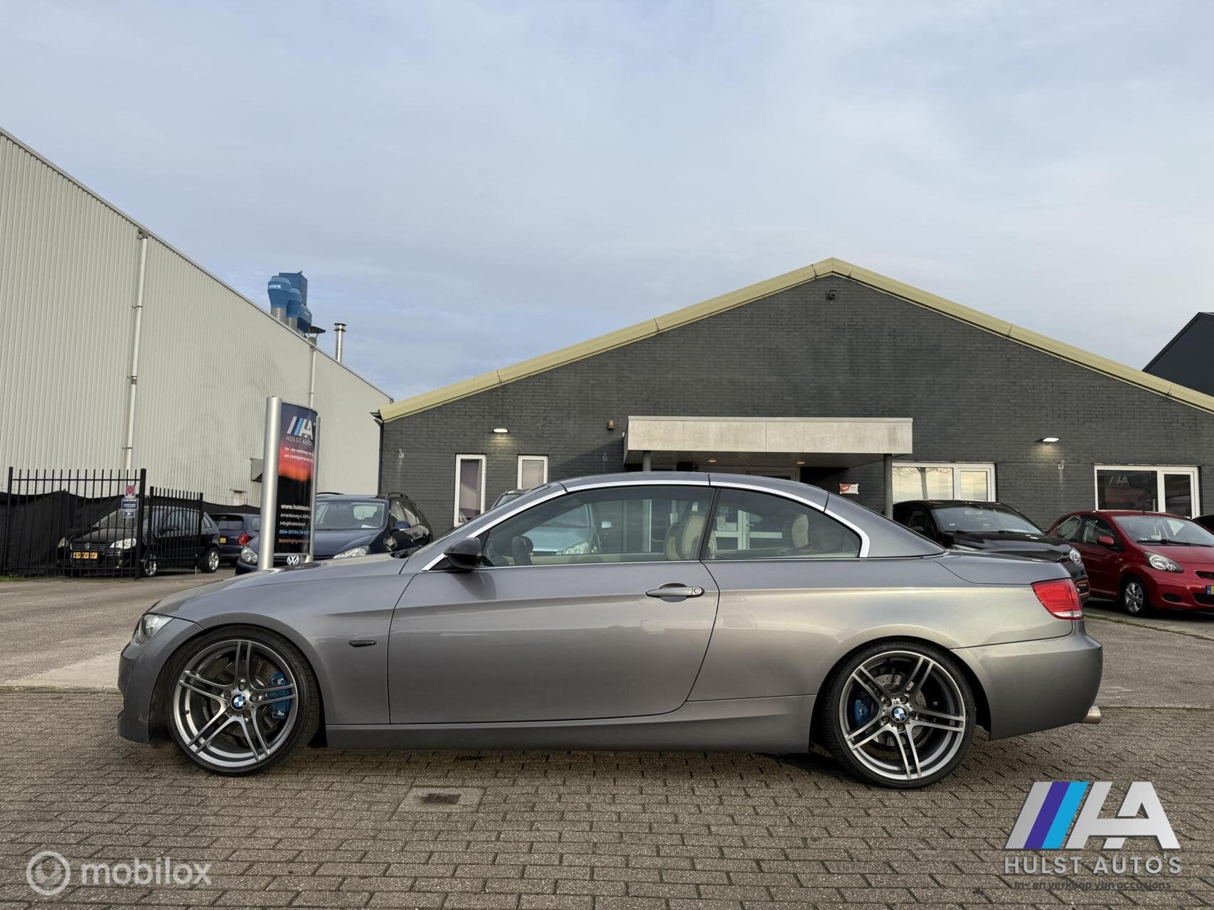 BMW 3-serie Cabrio 325i 3.0 High Executive M pakket - 19 Inc, Auto's, Achterwielaandrijving, Beige, Cabriolet, 4 stoelen