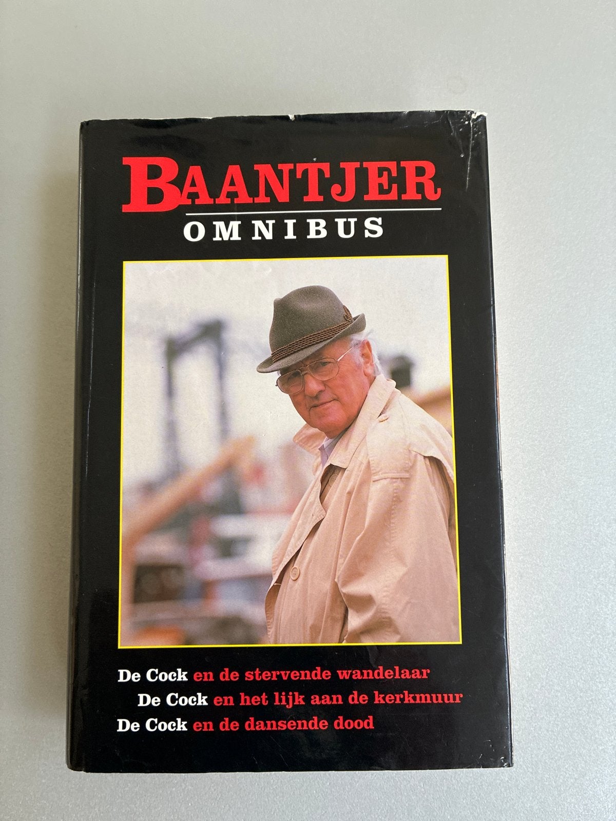 Baantjer Omnibus: De Cock en 3 spannende verhalen, Boeken, Ophalen of Verzenden, Gelezen, Tv-bewerking