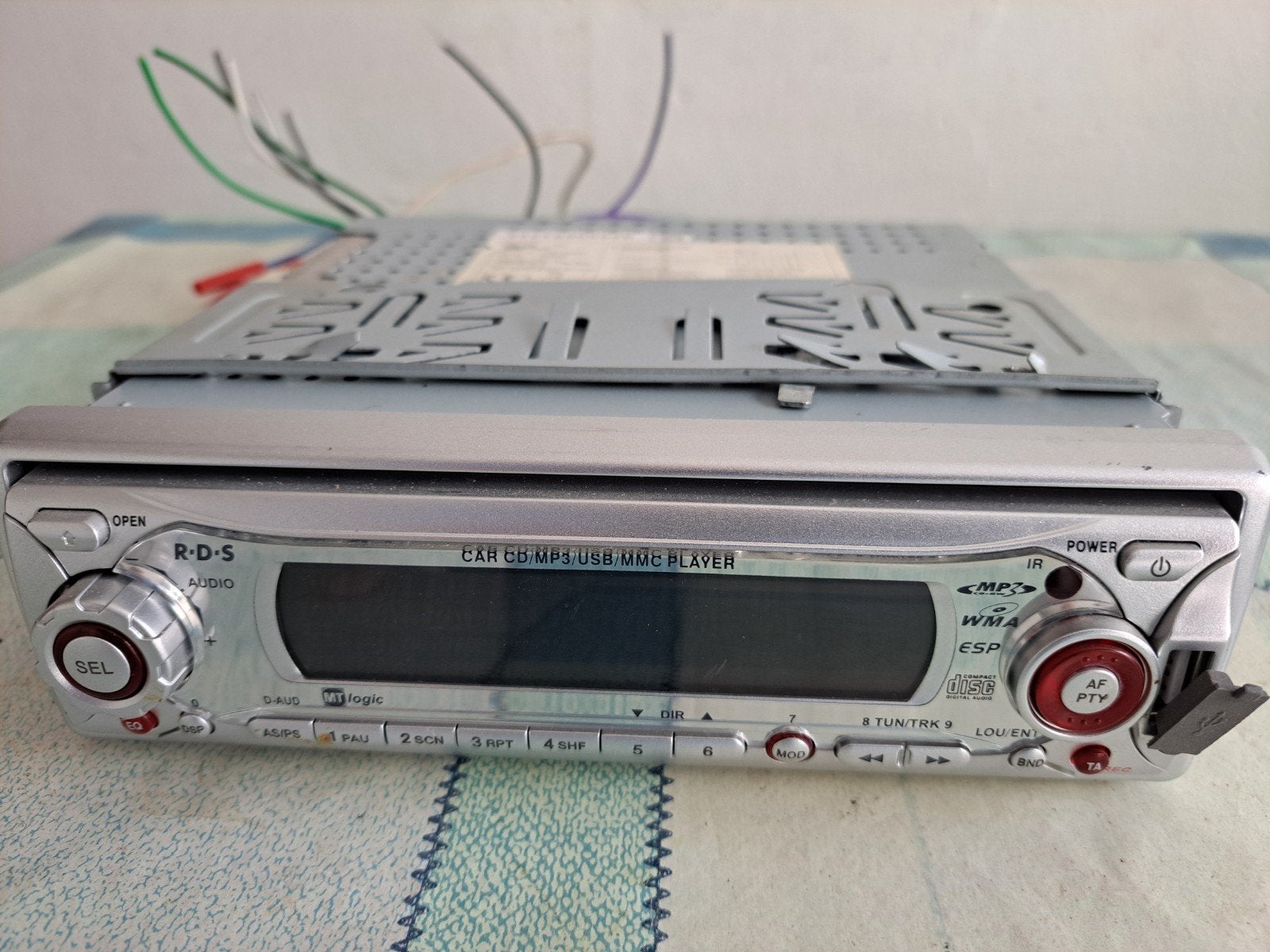MT LOGIC MP3,  CD-R,USB, WMA,MMC Autoradio, Ophalen of Verzenden