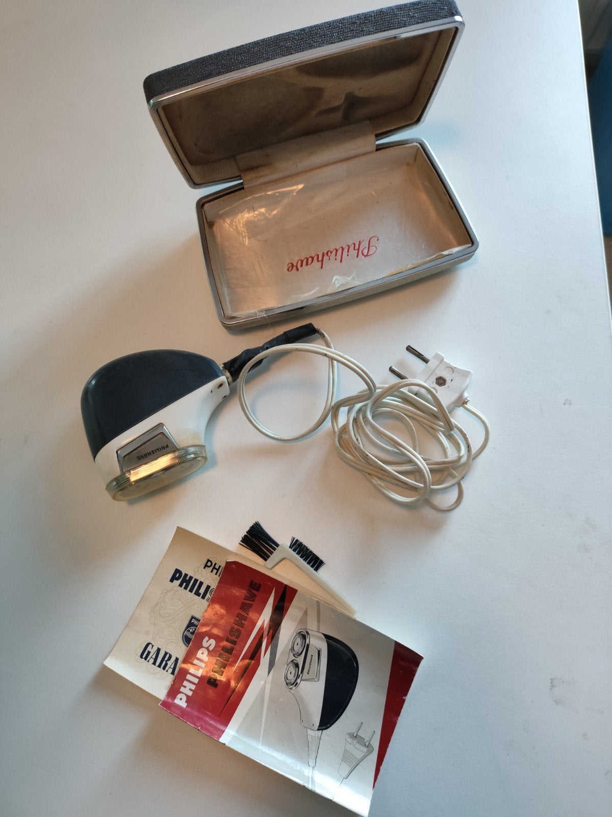 Philips Philishave Scheerapparaat met Doos en Borste, Ophalen of Verzenden, Gebruikt, Scheren en Epileren