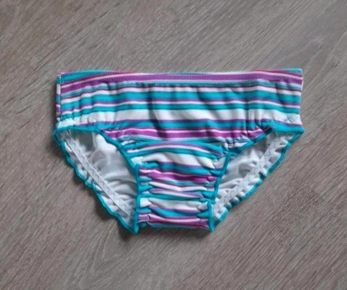 Nieuw zwembroekje meisje maat 68-74, Kinderen en Baby's, Babykleding | Maat 68, Ophalen of Verzenden, Nieuw, Onbekend, Meisje