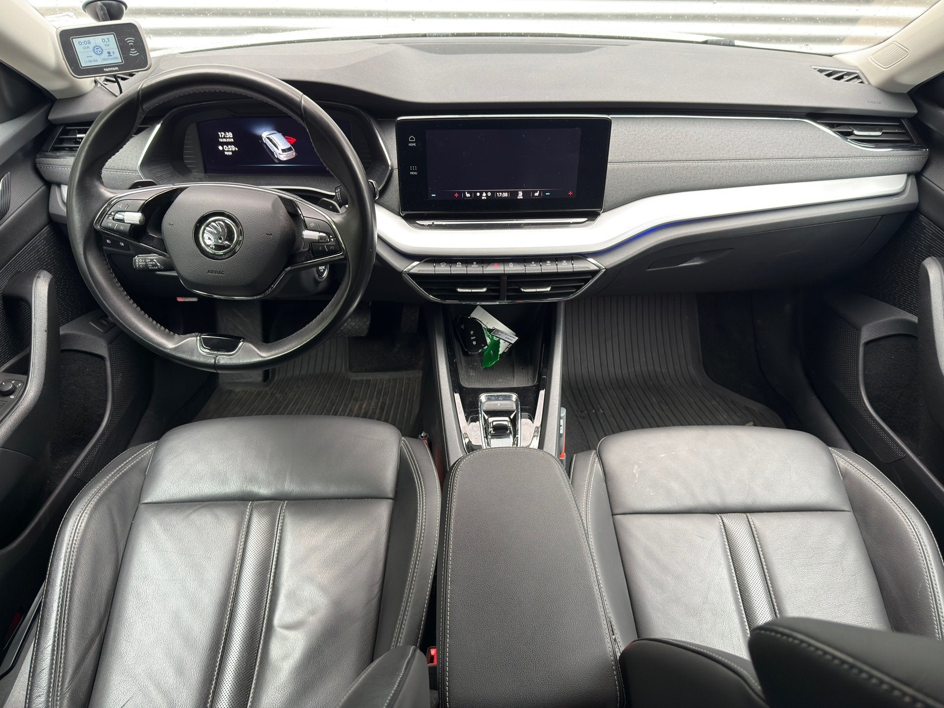 Skoda Octavia Combi 1.4 TSI iV PHEV Business Edition Plus l, Gebruikt, 150 pk, Wit, Hybride Elektrisch/Benzine