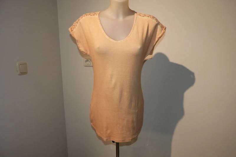 Marccain top tuniek pastel oranje open werk rug schouders